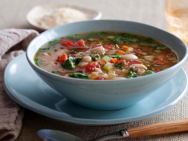 № 30: Тосканский овощной суп с фасолью и шпинатом