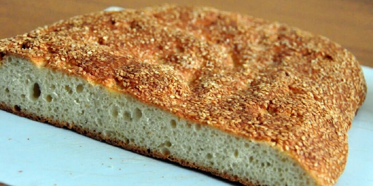 Почему бездрожжевой хлеб. Бездрожжевой хлеб. Пресный хлеб. Пресные хлебцы. Хлеб из сыворотки.
