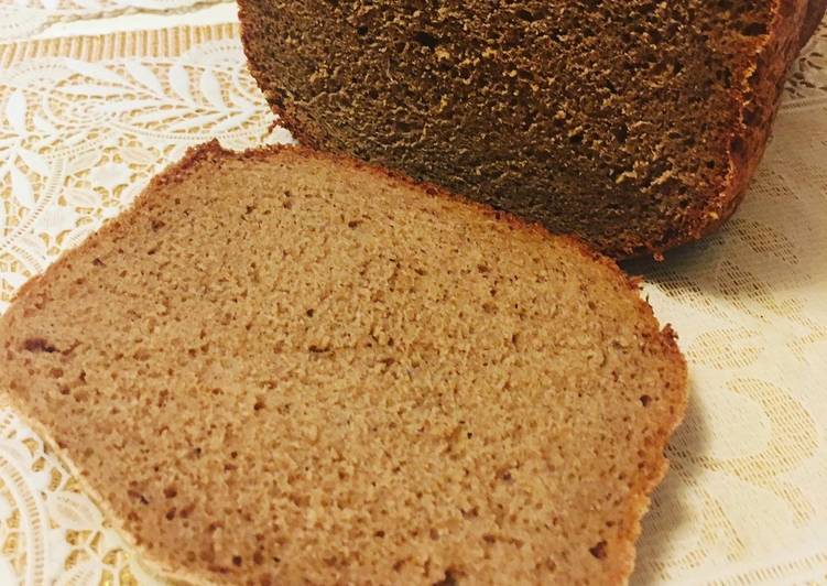 Полезнее ржаной или пшеничный. Ржаной хлеб. Хлеб с кориандром. Ржаной хлеб в древней Руси. Бородинский хлеб в пшенице.