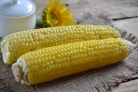 Кукуруза, запеченная в фольге на мангале