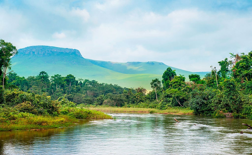 Interesnye-fakty-o-reke-Kongo