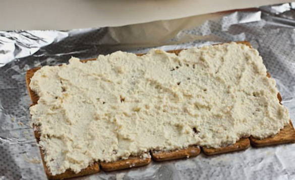 Торт «Шалаш» из печенья и творога без выпечки