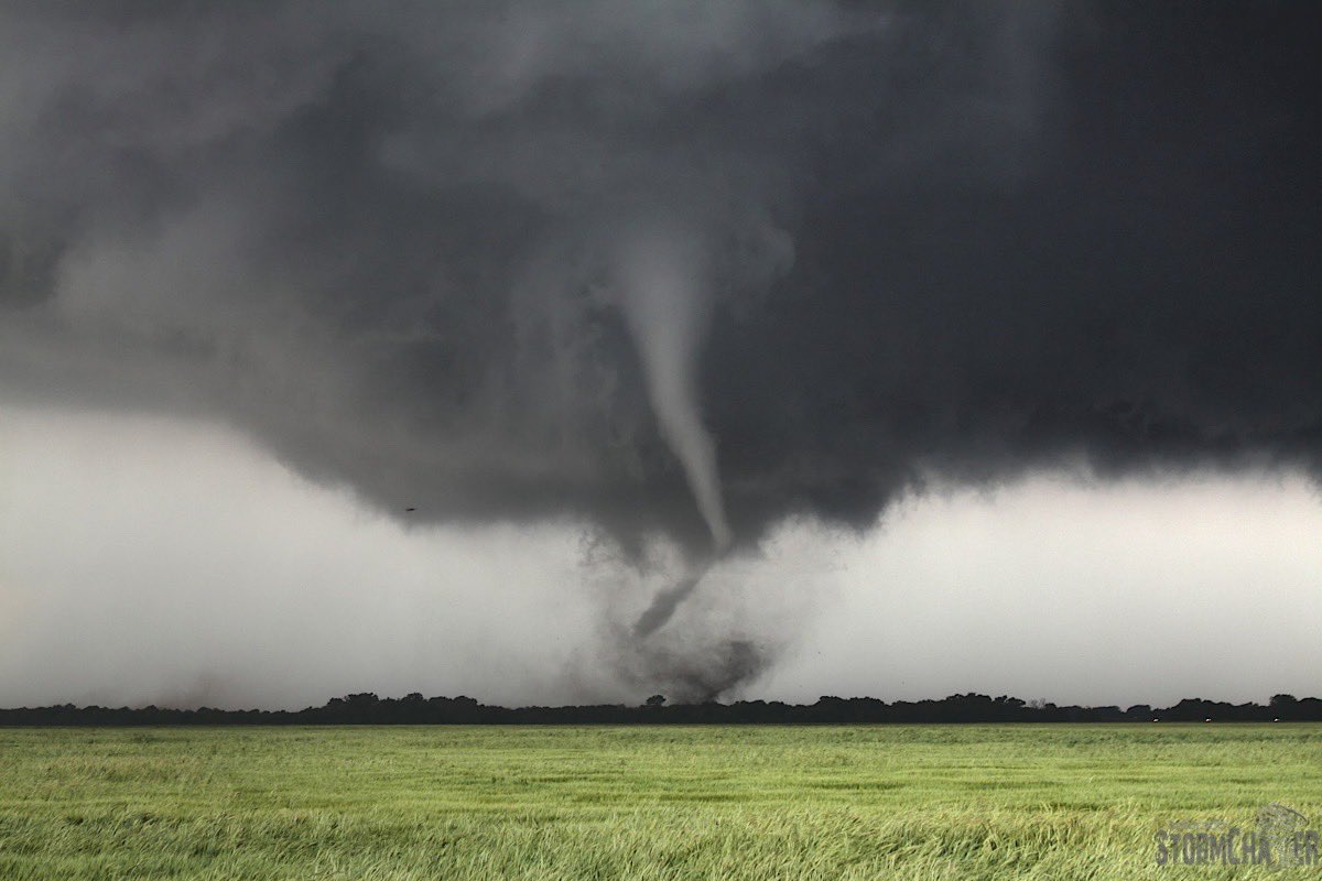 Торнадо количество. Зарождение Торнадо. Торнадо Глория диаметр Торнадо. Multiple Vortex Tornado. Panawealth Торнадо.