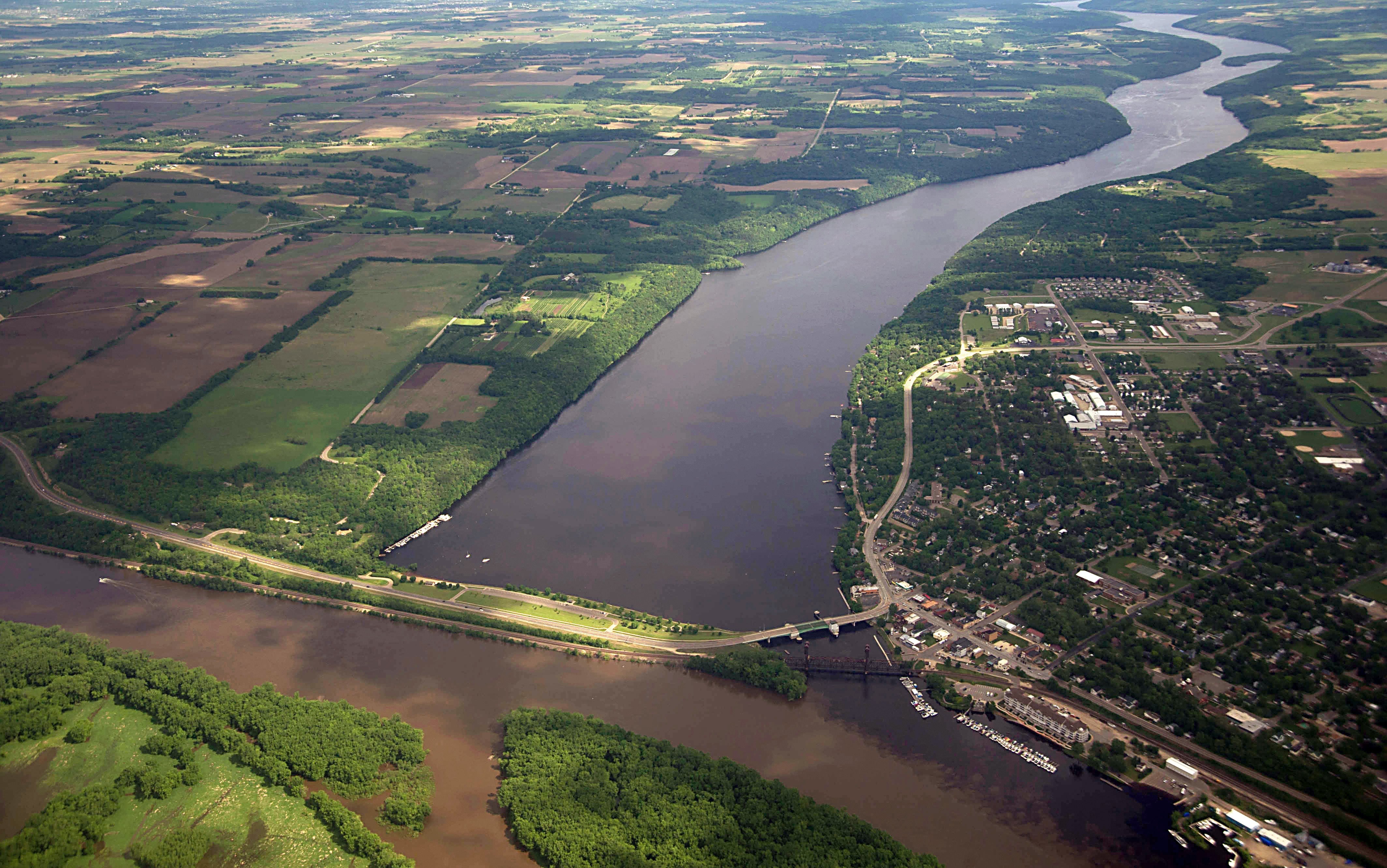 Приток крупнейшей реки северной америки. Река Миссисипи. Долина Миссисипи. Миссисипи США. Река Миссисипи США.
