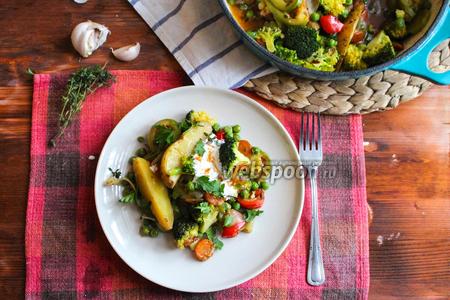 Фото рецепта Овощное рагу с брокколи, кабачком и зелёным горошком