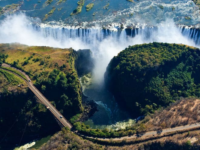 Самый большой в мире водопад - Виктория