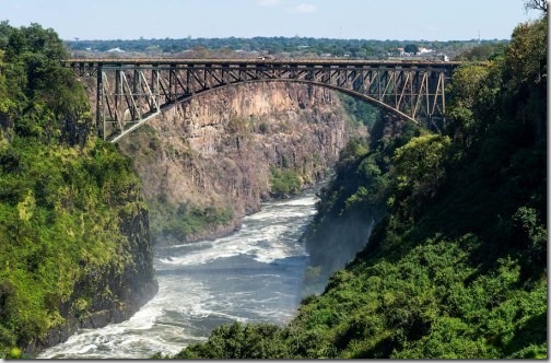 Железнодорожный мост у водопада Виктория